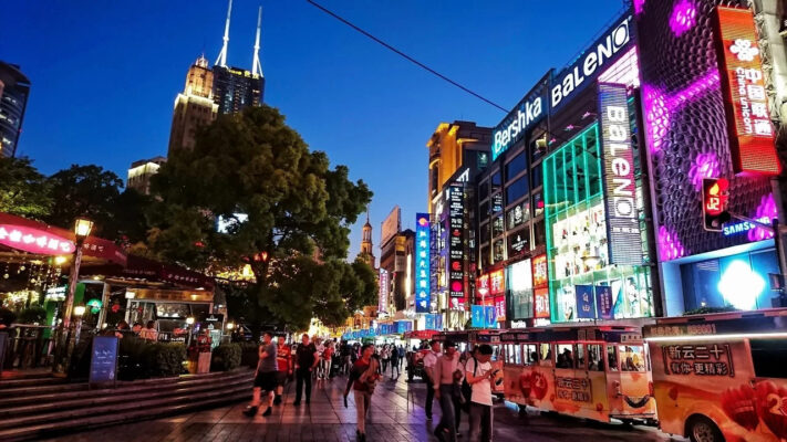 Nanjing-Road_-Huaihai-Road-Kinh-nghiệm-du-lịch-thượng-hải